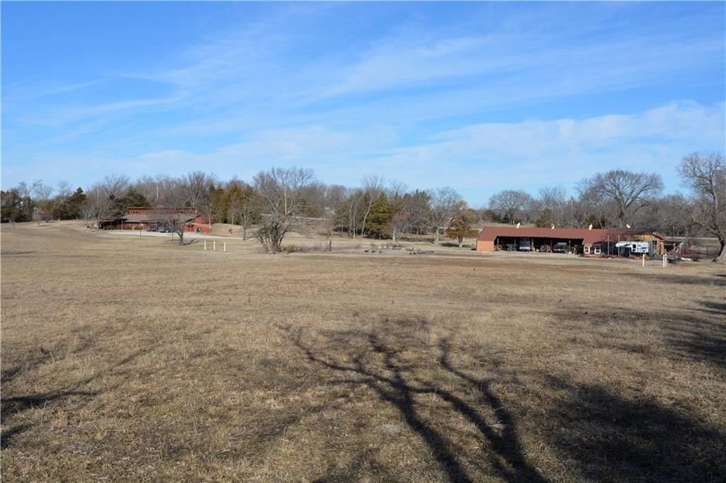 2594 Locust Road — photo 70