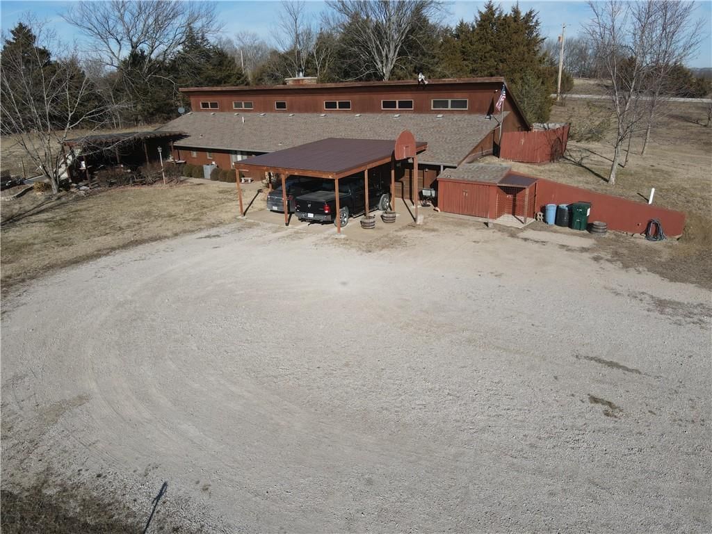2594 Locust Road — photo 10