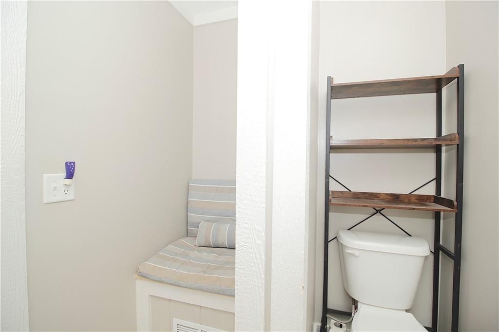 623 E Monroe Avenue — photo 25