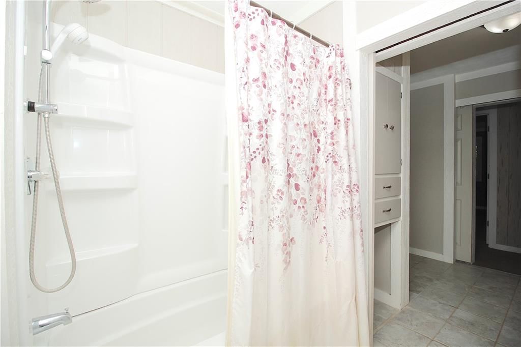 623 E Monroe Avenue — photo 26