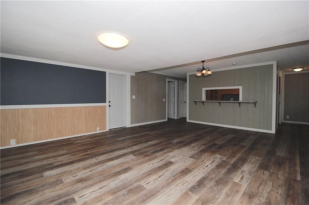623 E Monroe Avenue — photo 8