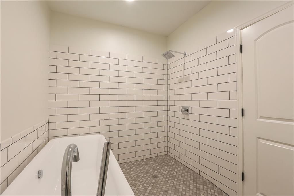 9609 NE 96th Terrace — photo 58