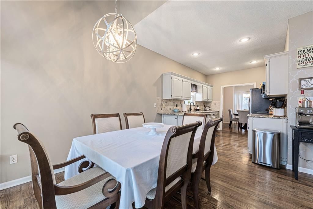 214 NE Paseo Place — photo 16