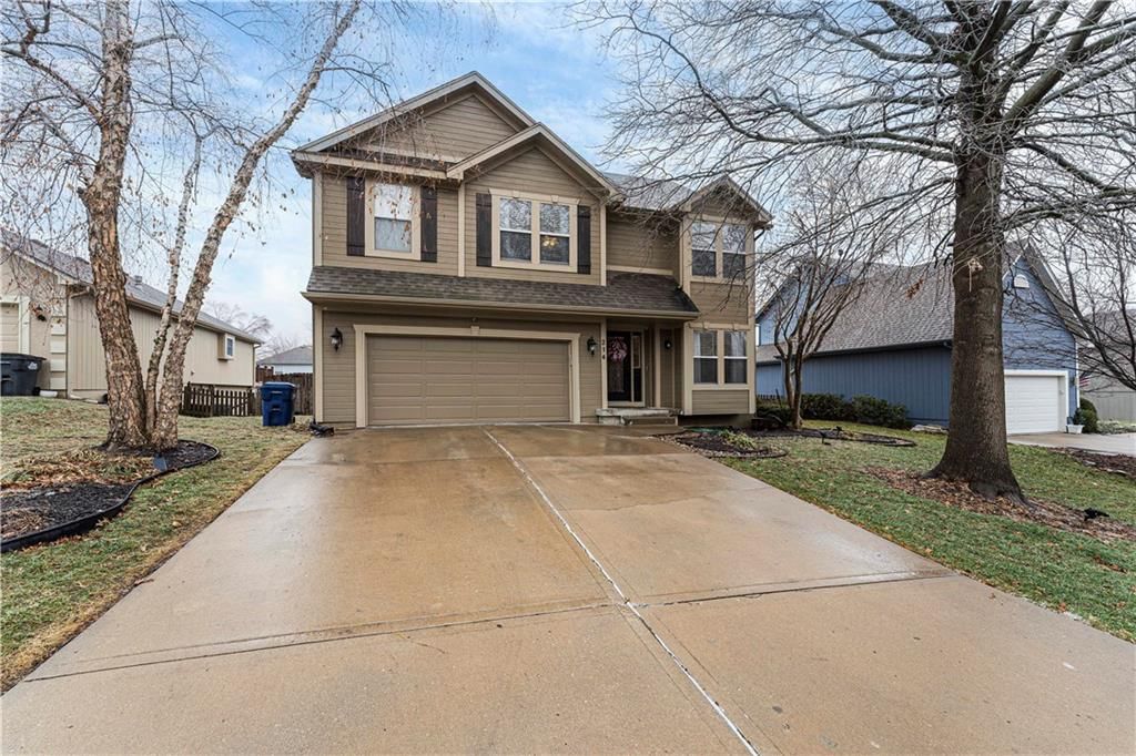 214 NE Paseo Place — photo 3