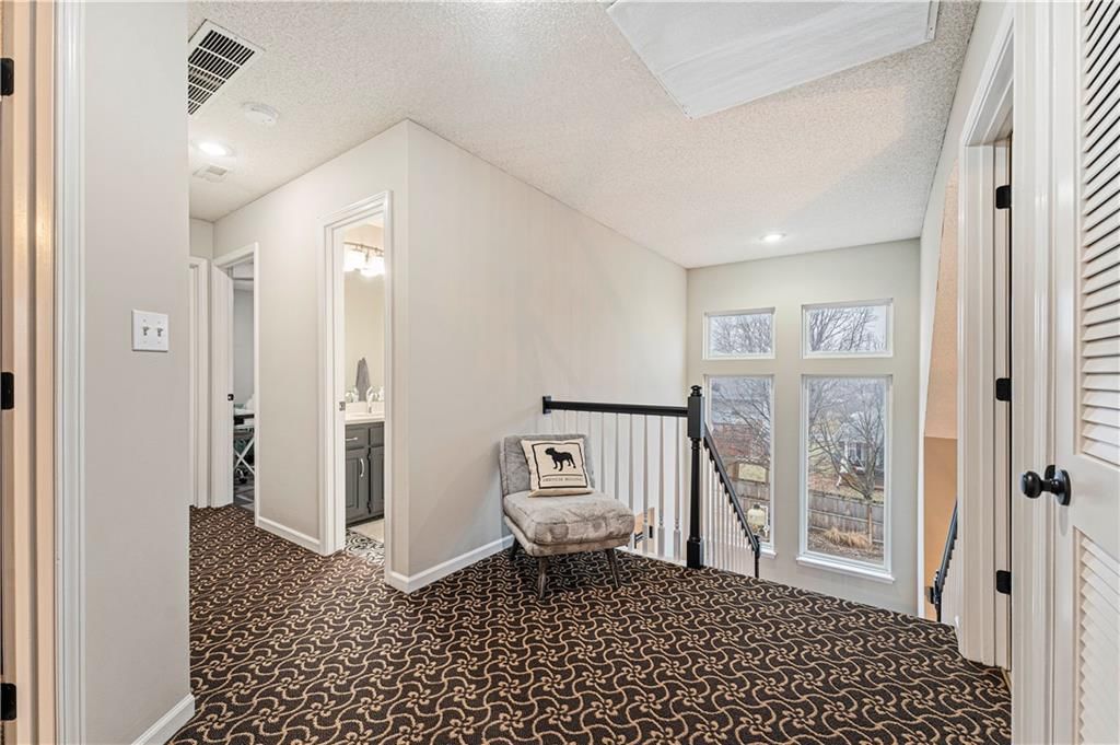 214 NE Paseo Place — photo 23