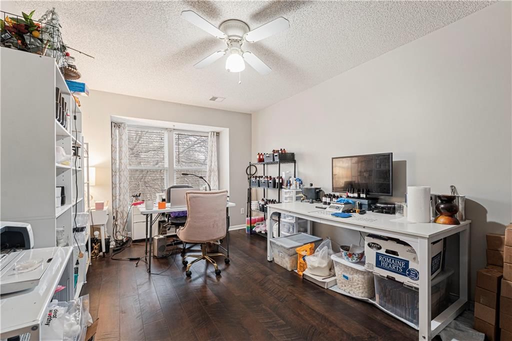 214 NE Paseo Place — photo 25