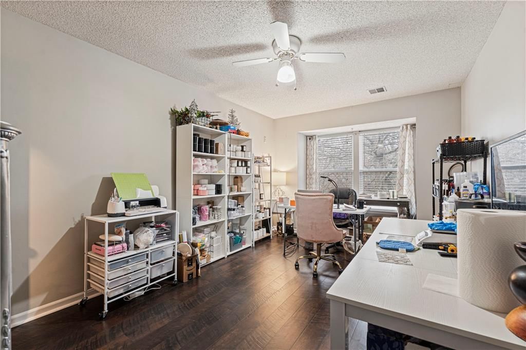 214 NE Paseo Place — photo 26