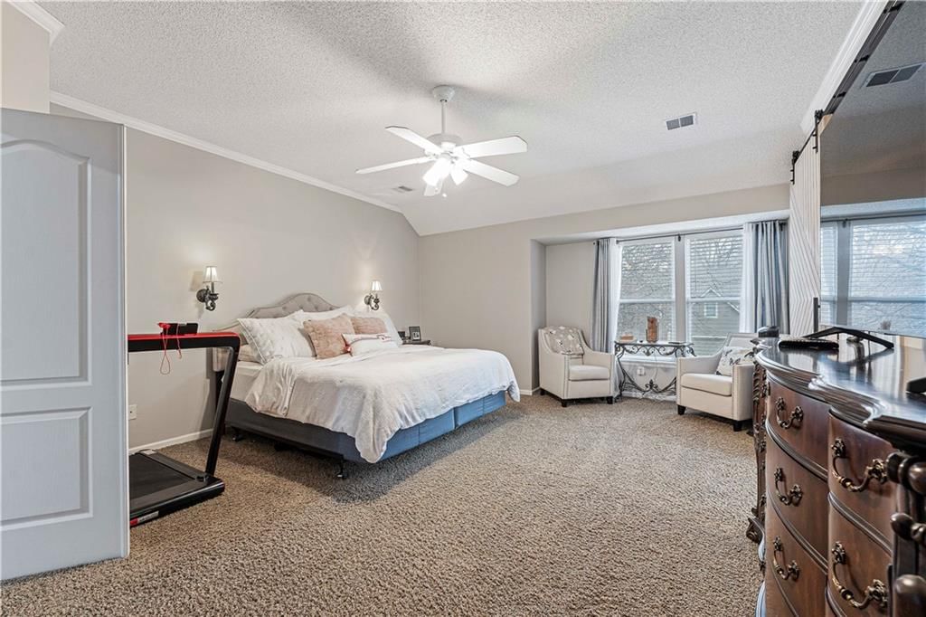 214 NE Paseo Place — photo 31
