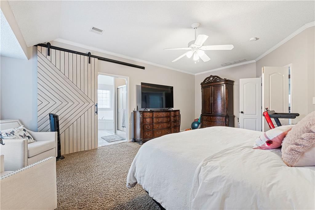 214 NE Paseo Place — photo 32