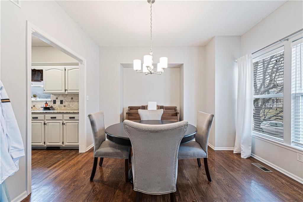 214 NE Paseo Place — photo 5