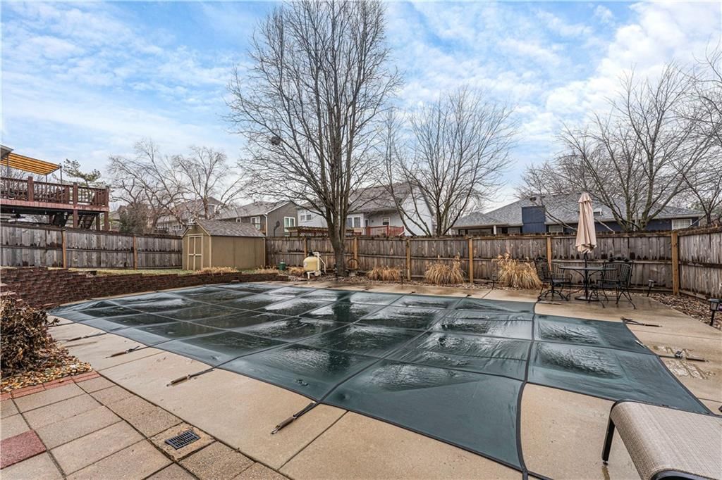 214 NE Paseo Place — photo 43