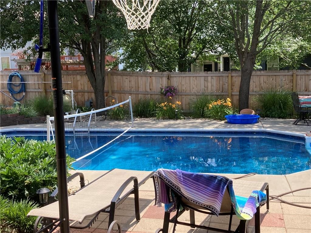 214 NE Paseo Place — photo 45