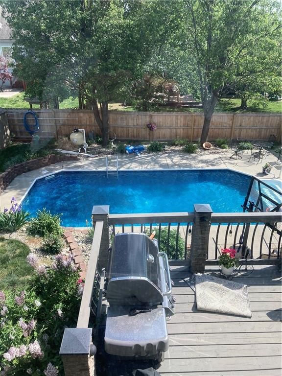 214 NE Paseo Place — photo 48