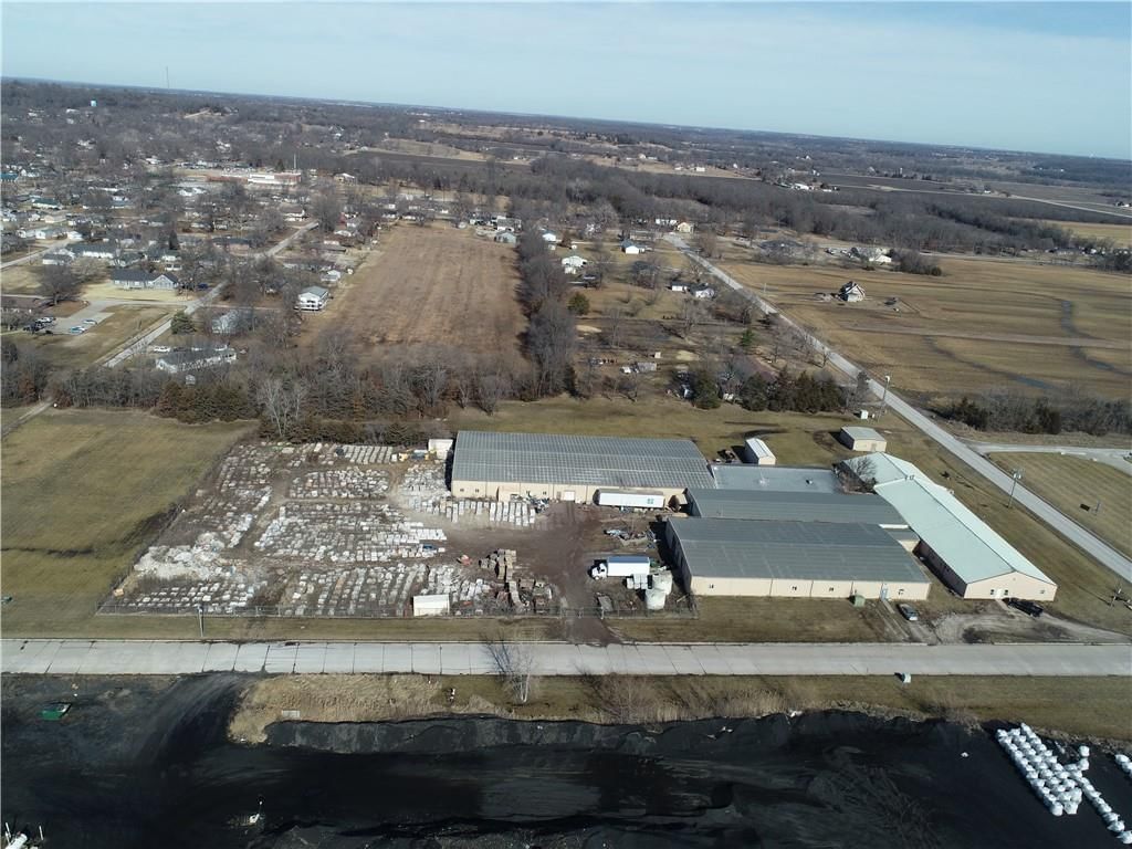 948 Linnco Drive — photo 2