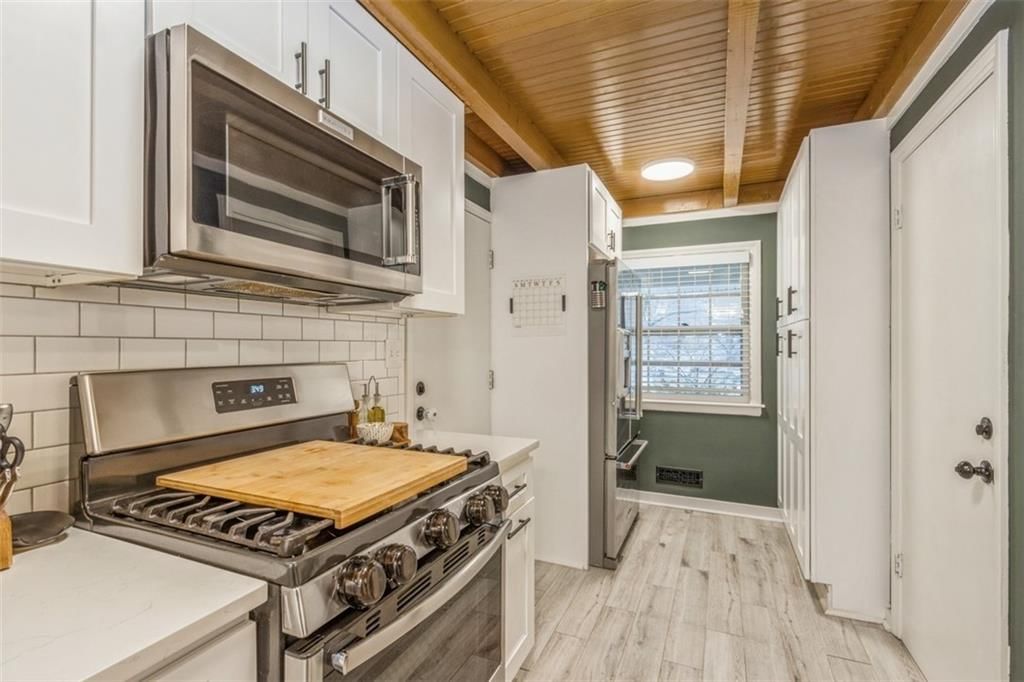 7708 Roe Avenue — photo 11