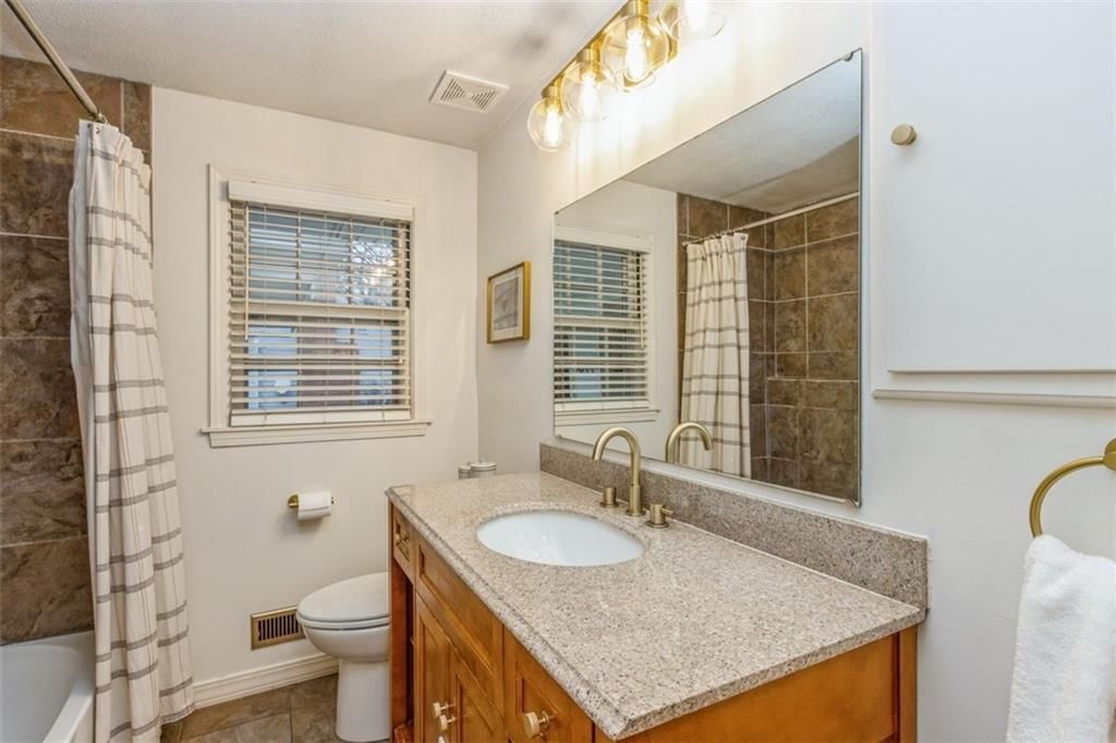 7708 Roe Avenue — photo 15