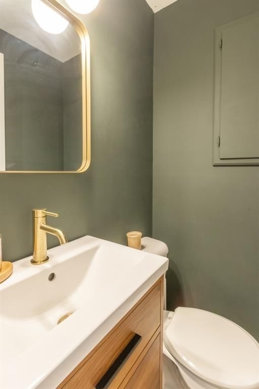 7708 Roe Avenue — photo 18