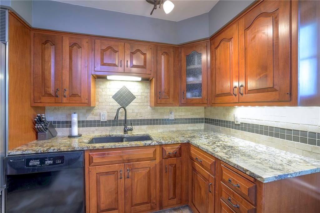 8920 Western Hills Drive — photo 14