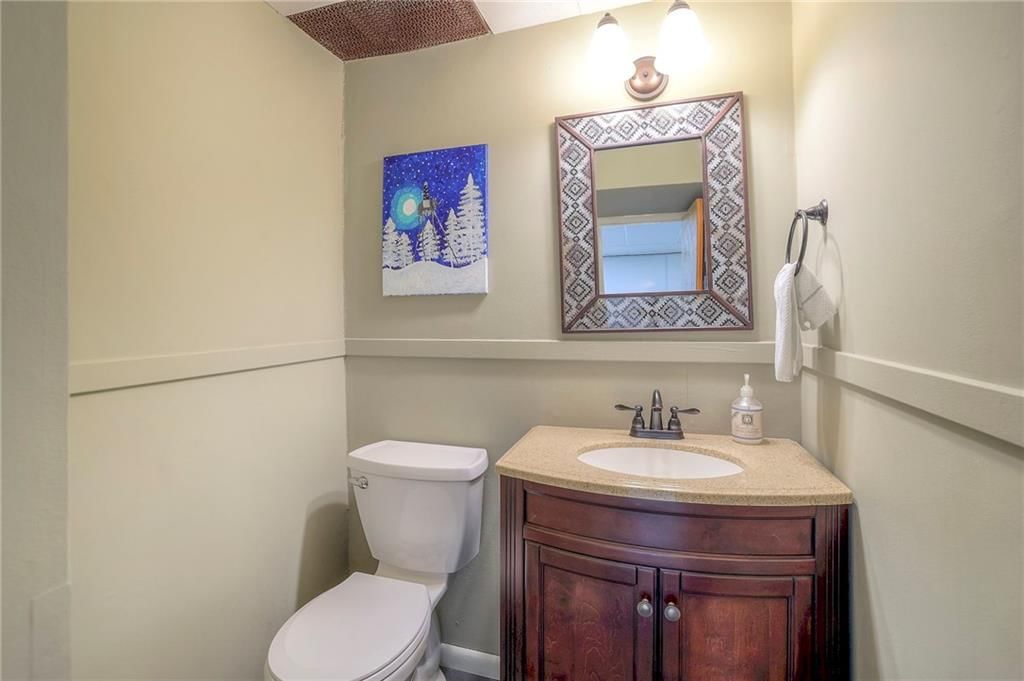 8920 Western Hills Drive — photo 33