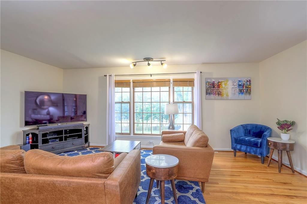 8920 Western Hills Drive — photo 6