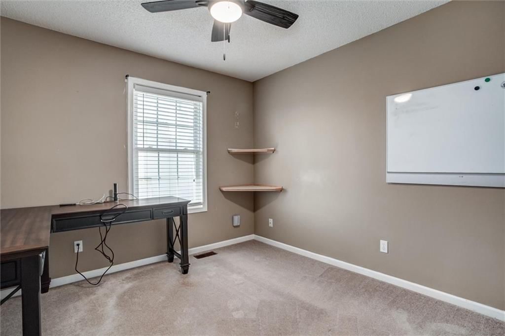 10944 N Wallace Avenue — photo 17