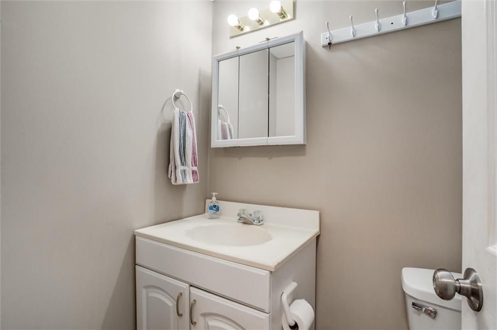 10944 N Wallace Avenue — photo 23