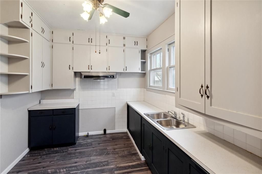 319 S Wilson Avenue — photo 13