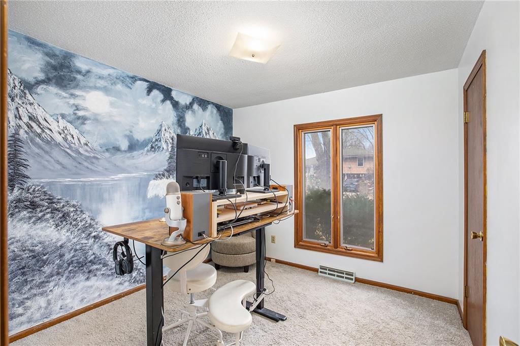 306 NE Corder Street — photo 16