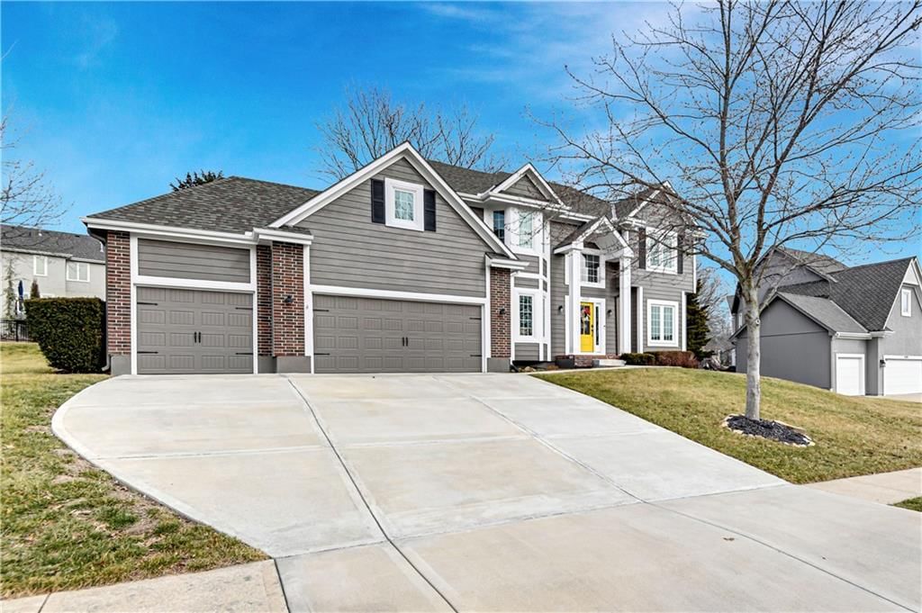 2321 SW Waterfall Drive — photo 2