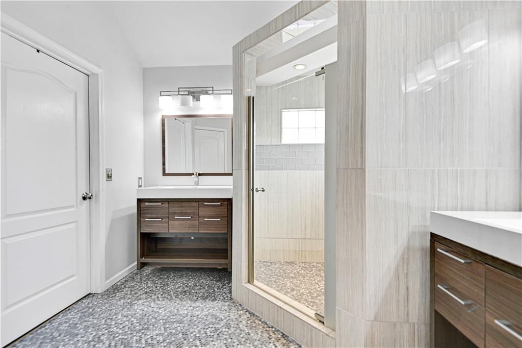 2321 SW Waterfall Drive — photo 26