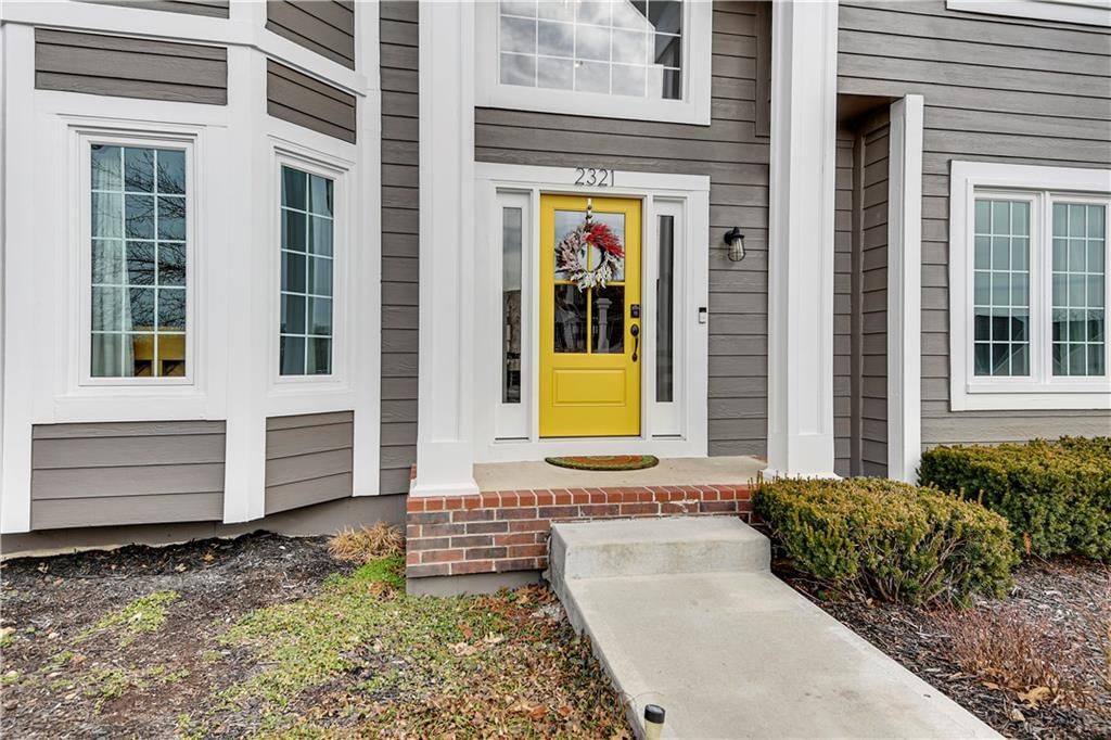 2321 SW Waterfall Drive — photo 4