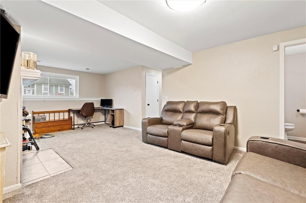 16026 W 153rd Terrace — photo 22