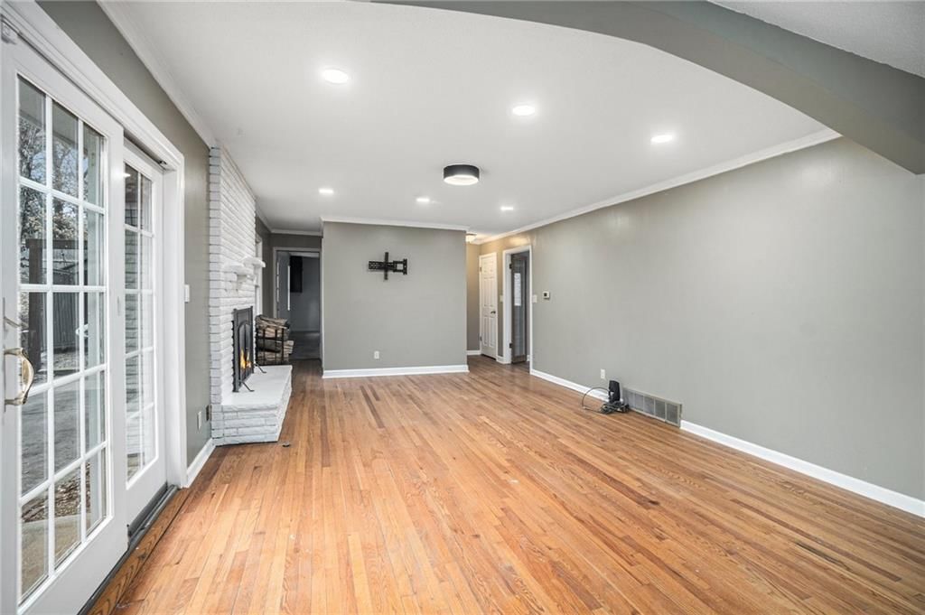 638 N Fairview Avenue — photo 14