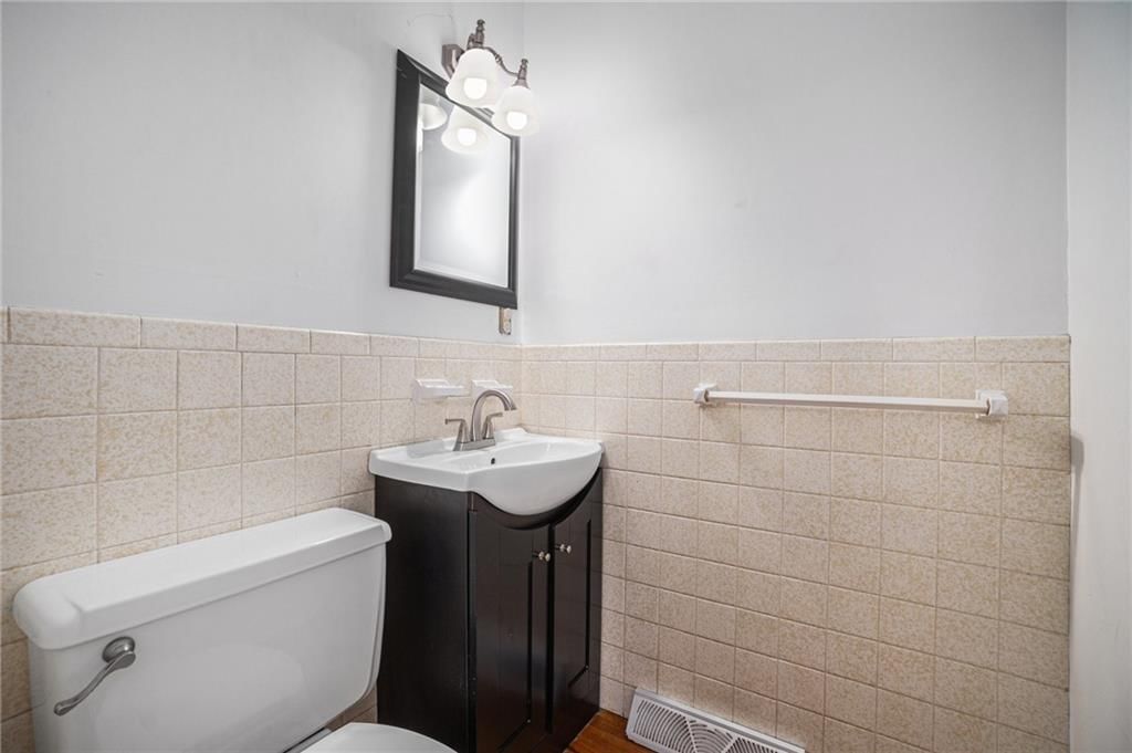 638 N Fairview Avenue — photo 16