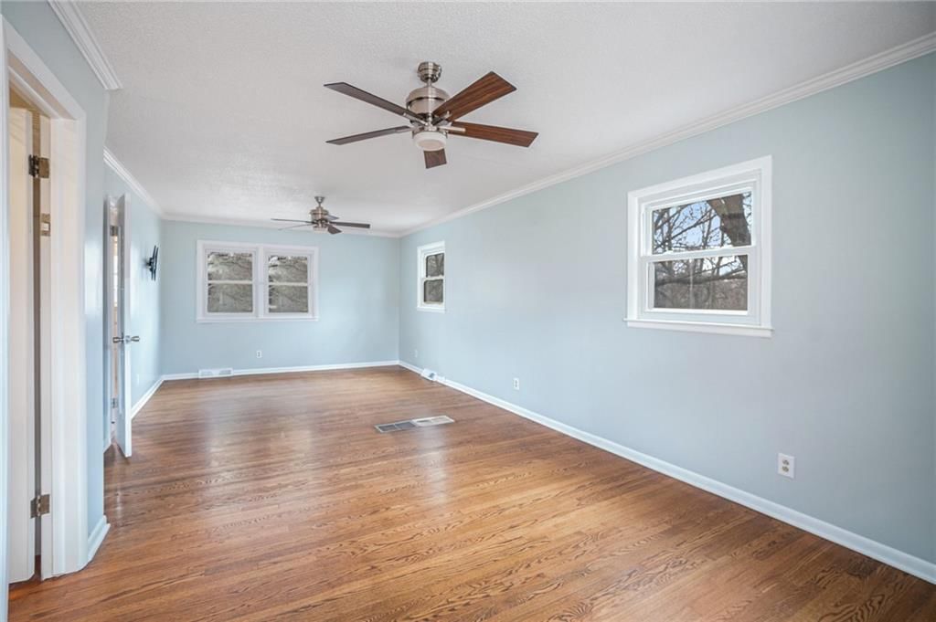 638 N Fairview Avenue — photo 18