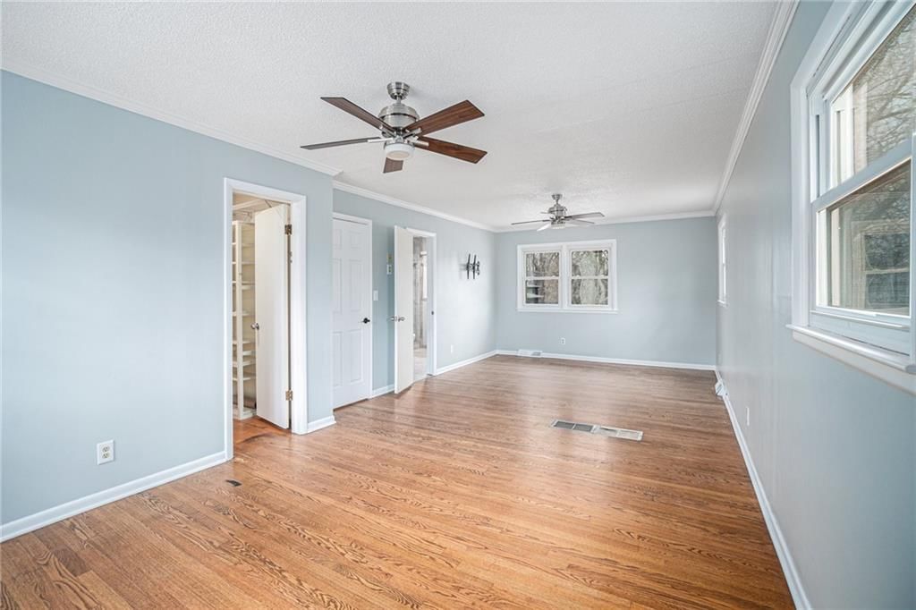638 N Fairview Avenue — photo 19