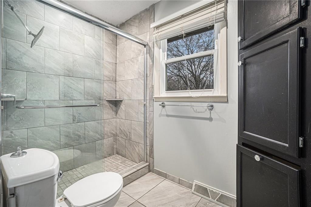 638 N Fairview Avenue — photo 22