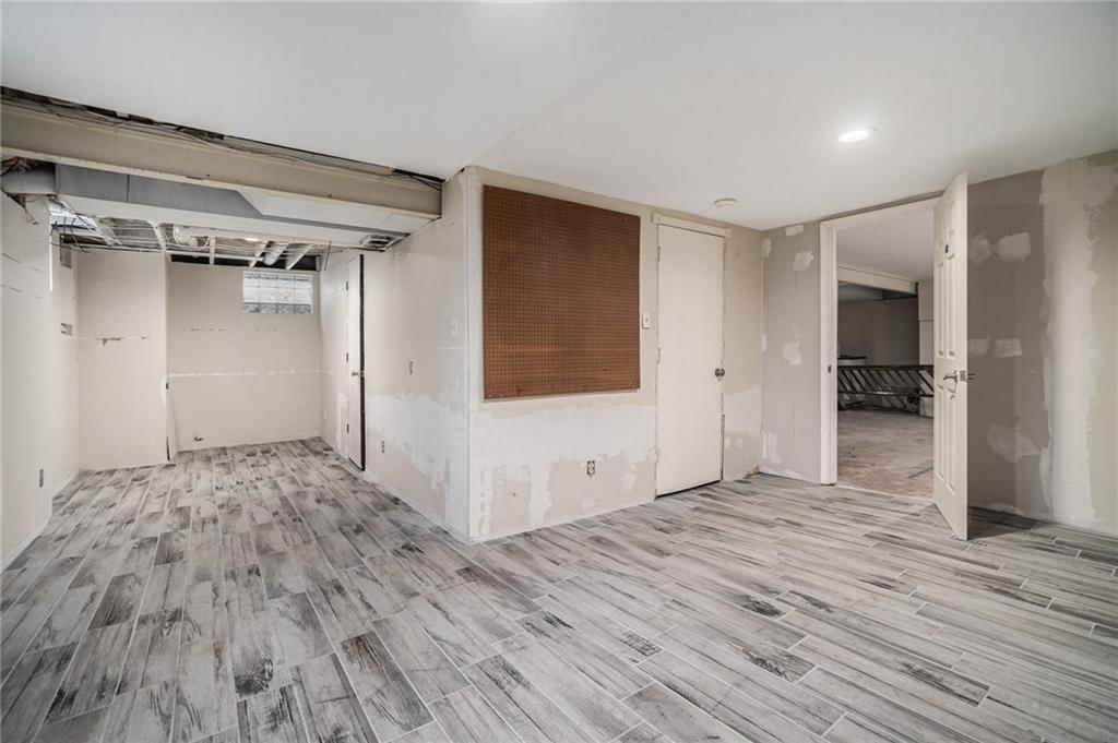 638 N Fairview Avenue — photo 27