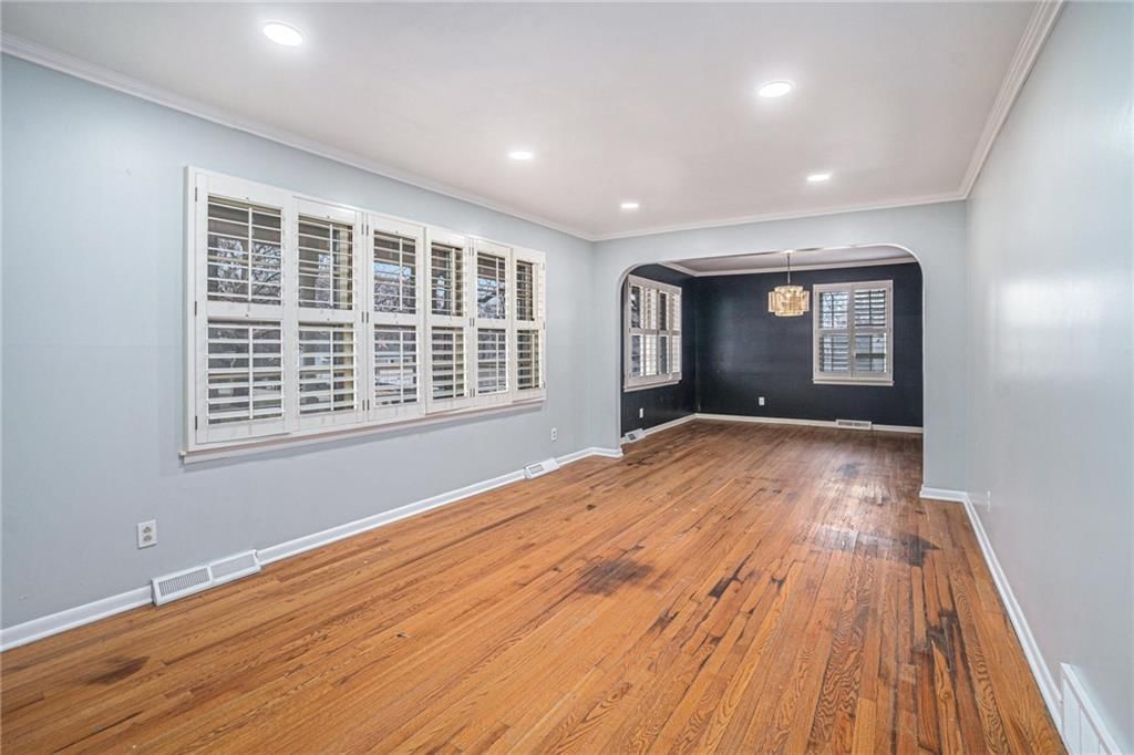 638 N Fairview Avenue — photo 6