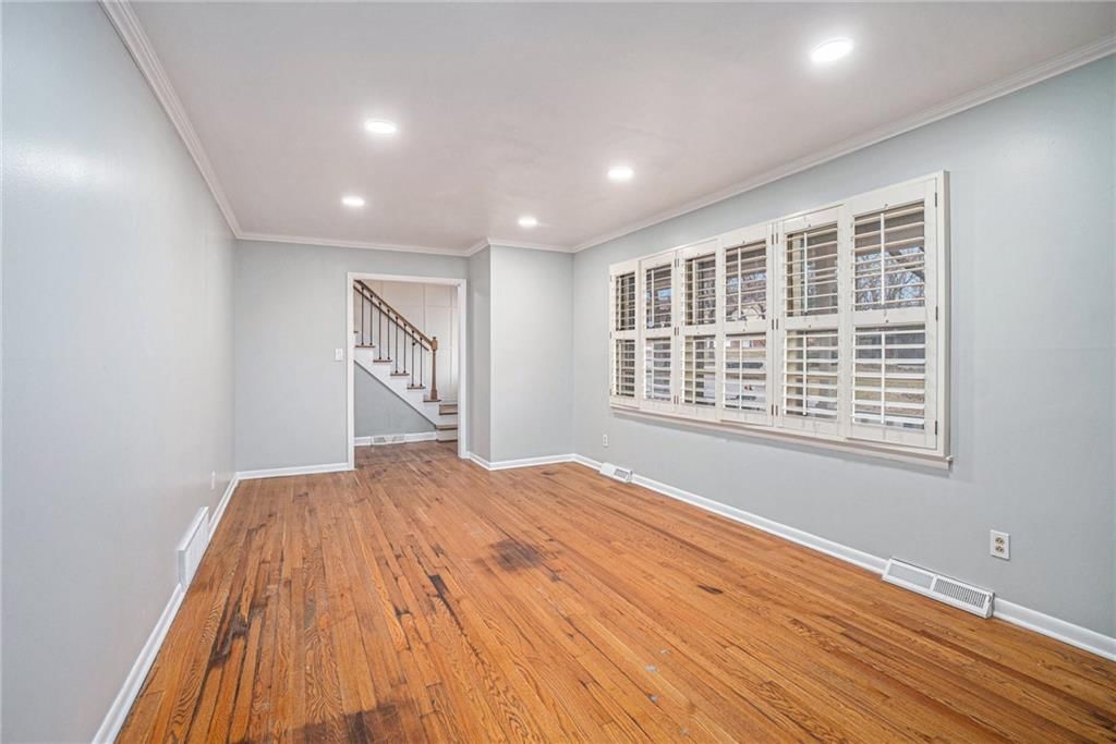 638 N Fairview Avenue — photo 7