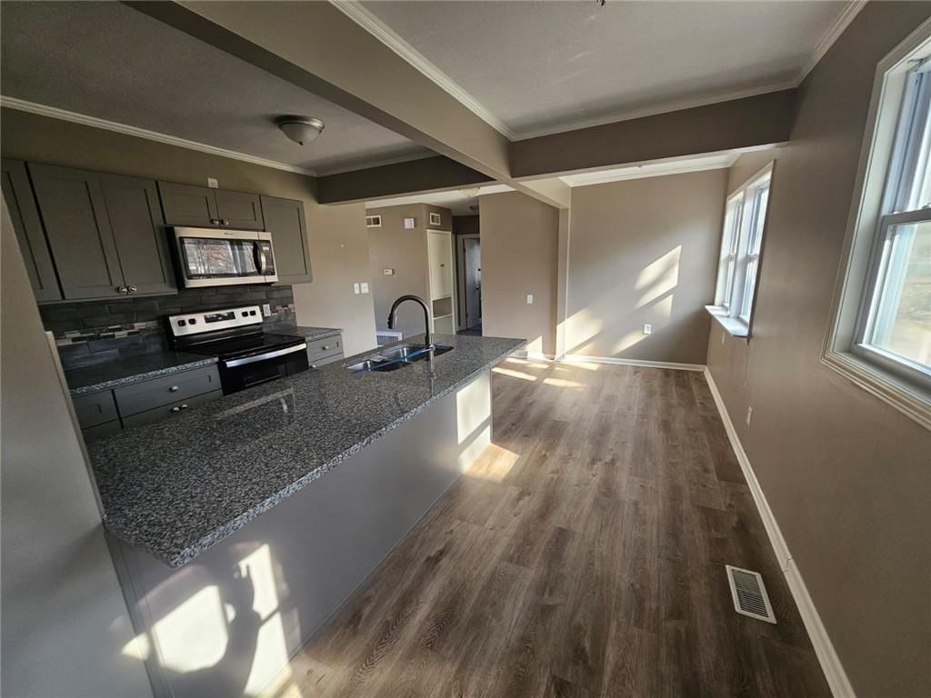679 W Cedar Street — photo 10
