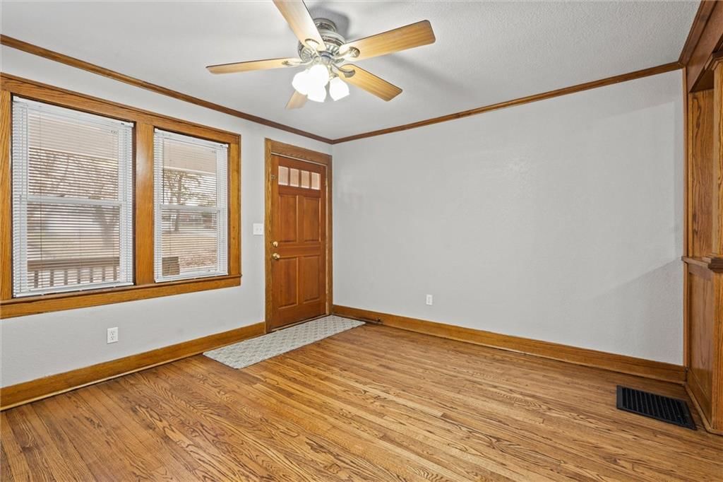 815 S Crysler Avenue — photo 9