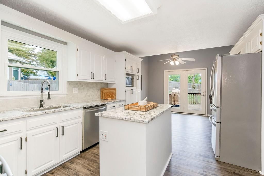 3775 SW Kimstin Circle — photo 9
