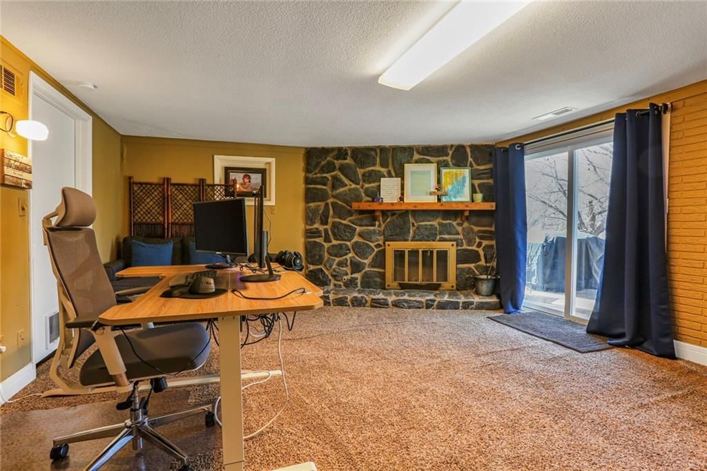 128 Clark Avenue — photo 19