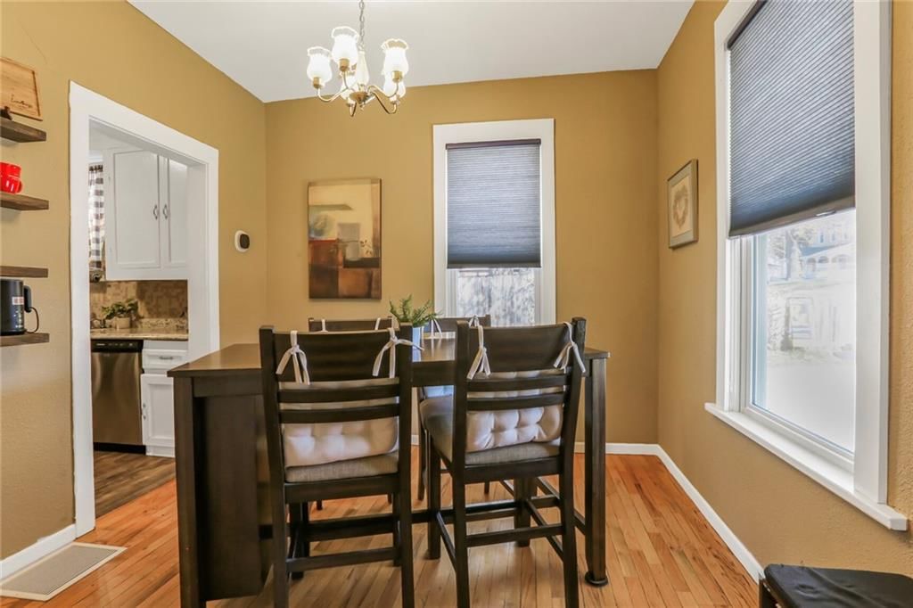 128 Clark Avenue — photo 4