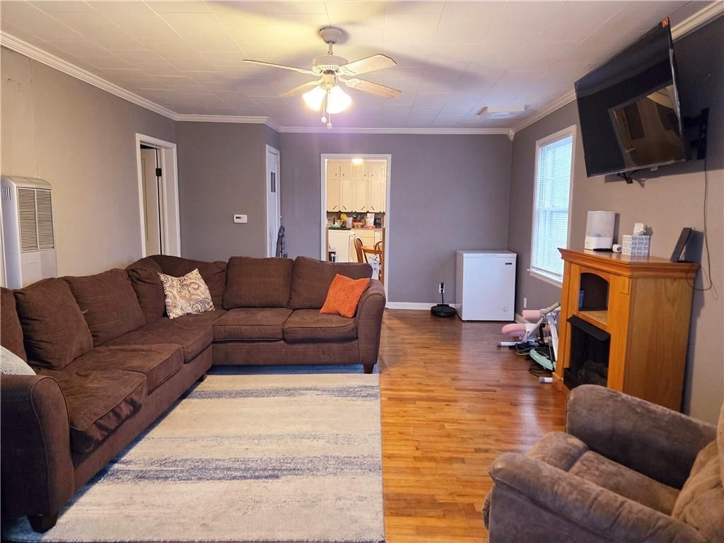 101 N Goodhall Street — photo 5