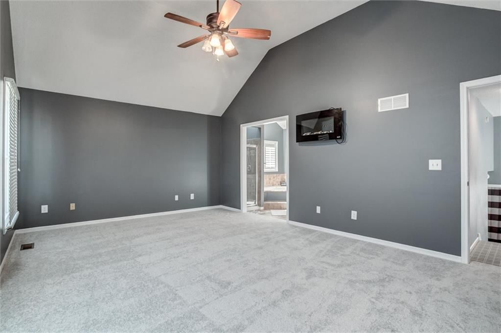 10018 N Highland Terrace — photo 20
