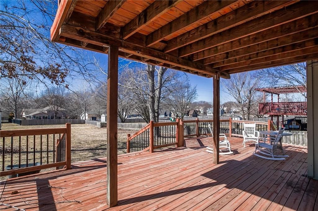 10018 N Highland Terrace — photo 31