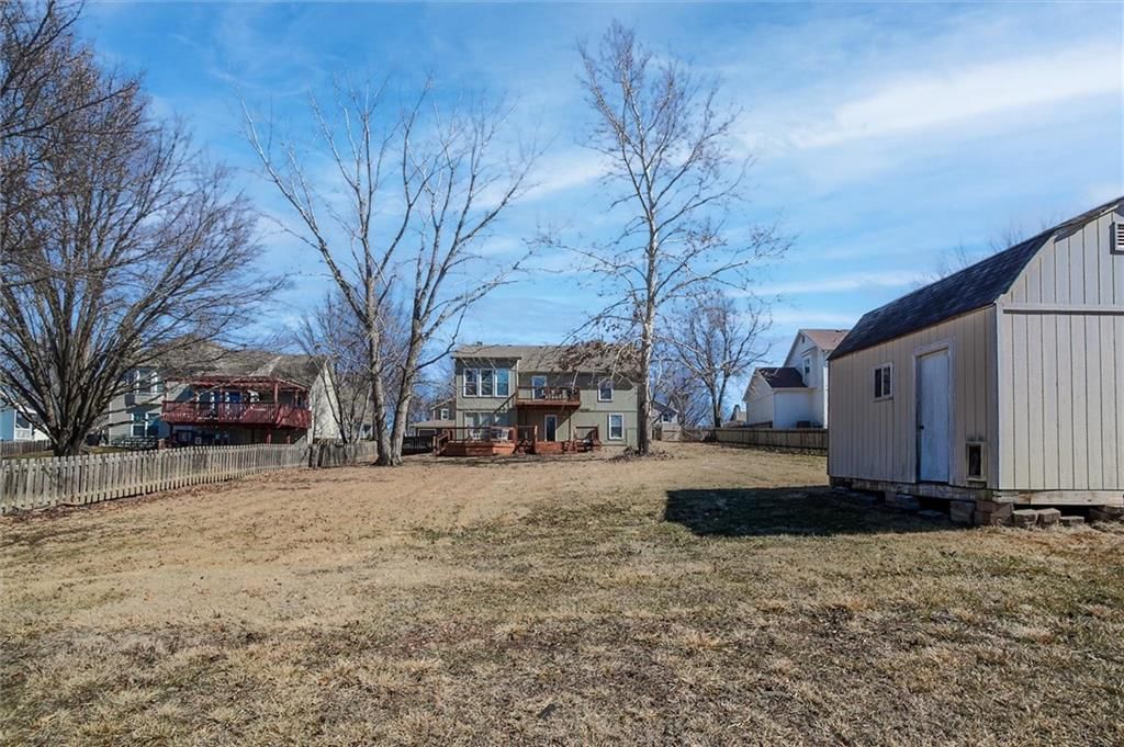 10018 N Highland Terrace — photo 32