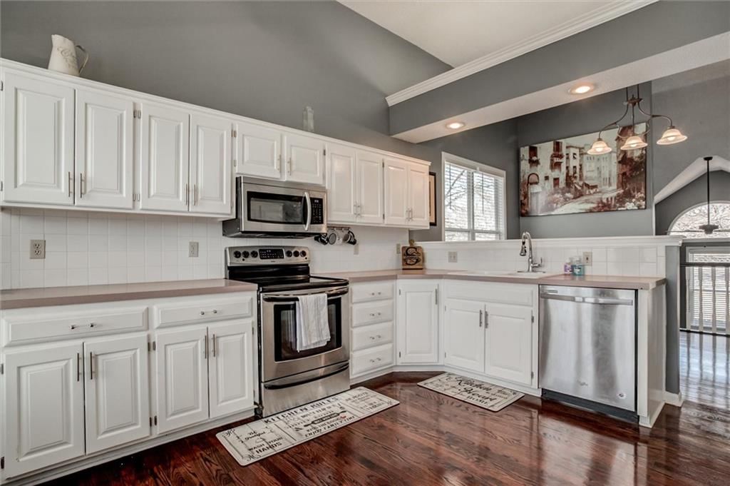 10018 N Highland Terrace — photo 10